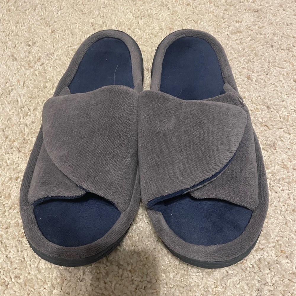 Mens Isotoner Slipper